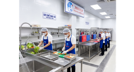 Khu sơ chế inox đạt chuẩn vệ sinh